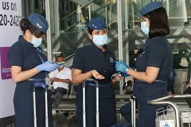 ग्लैमरस मानी जाती है इस फील्ड की जॉब, 1 लाख रुपए तक मिलती है सैलरी, सिर्फ  लड़कियों मिलती है नौकरी | Air hostess is considered as a glamorous career  option, know their