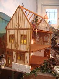 Il existe des cas dans lesquels il peut être difficile de disposer d'assez de place chez soi pour des objets grandeur nature. Maquette Maison En Torchis F A F F A G Federation Des Artistes En Folie De La Fosse Aux Grenouilles