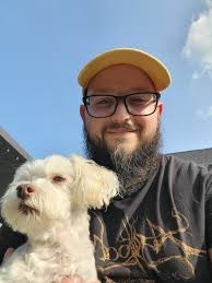 Hey everybody!! I'm a full-time dog walker and pet sitter with 50, 5⭐️  reviews