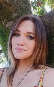 Whitney Holcombe Obituary