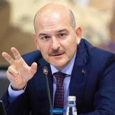 İşletme fakültesi mezunu olan hamdiye soylu'nun süleyman soylu ile mutlu bir evlilikleri olup eslem adında bir kızı ve engin levent adında bir oğlu olmak üzere iki çocukları bulunuyor. Suleyman Soylu Kimdir Suleyman Soylu Nereli Ve Esi Kimdir