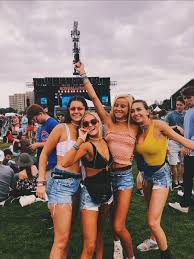 Pin By Kristen Camille Mimms On Pics W My People Friend Photoshoot Friend Photos Best Friend Photos