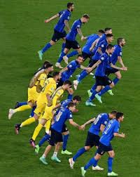 Infatti in caso di successo in bosnia, arriverebbe la certezza della vittoria del gruppo a. Euro2020 Italia Galles Probabili Formazioni E Dove Vederla Tutto Sulla Partita Di Stasera