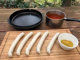 Currywurst Rezept Fur Leckere Currysauce Ohne Ketchup Rezept Currywurst Rezept Currywurst Currysauce