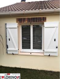 Realisation Fenetre Pvc Gamme Evasion Accompagnee D Une Paire De Volets Battants Aluminium Modele Barres E Fenetre Pvc Volets Battants Aluminium Fenetre