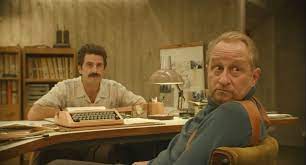 Avant au poste !, il faisait danser sa peluche survoltée au son de mr. Quentin Dupieux Internet Fait Du Bien Aux Artistes