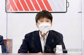 이 총괄프로듀서가 외신기자에게 주택을 증여한. Qd Eccthah7smm
