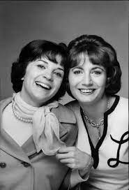 Lavern & Shirley' Star Cindy Williams Dies at 75, Stars Pay Tribute