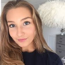 Sandra Olsen's Instagram, Twitter & Facebook