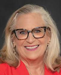 Laura Yelton's Instagram, Twitter & Facebook