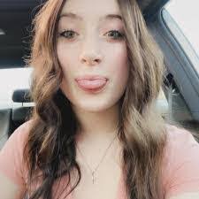 Leila Dillard's Instagram, Twitter & Facebook