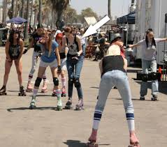 Actress, author, producer known for: America S Next Top Model Ann Ward Is 6 2 And Weighs Under 100 Pounds Is She Too Thin