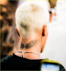 Justinbieber With Blond Hair Boyun Dovmeleri Erkek Dovmeleri Kanat Dovmeleri