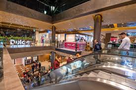 La cinema city timisoara shopping city se poate ajunge cu masina de pe strada calea sagului. Iulius Mall Iulius Town