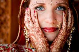 35 motif henna tangan pengantin yang simple, cantik, putih dan elegan. 5 Desain Henna Tangan Simple Yang Buat Mu Bersinar