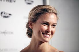 Bar Refaeli Loose Braid Wedding Hair Front Front Hair Styles Wedding Hair And Makeup