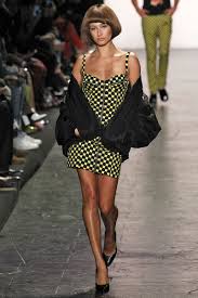 Hailey Bieber S All Time Best Fashion Week Runway Moments Fashion Fashion Week Runway Hailey Baldwin