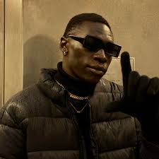 Devin Booker has been absolutely COOKING everyone in sight over his past 6  games: 34.5 PPG 5.2 APG 4.0 RPG 58% FG 41% 3PT 6-0