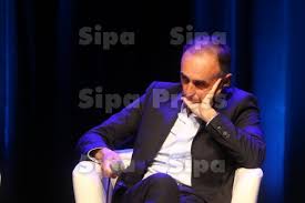 Le chef de l'etat a poursuivi sa visite, a indiqué l'elysée. 1vm4h7 Rmyfikm