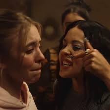 Yo capacitando al nuevo: Mírate eres debil, si quieres sobrevivir en este  trabajo necesitas maldad y sed de venganza