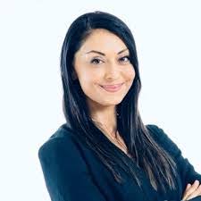 Sally Maier's Instagram, Twitter & Facebook