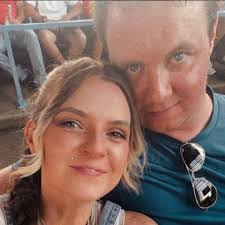 Heidi Dill's Instagram, Twitter & Facebook