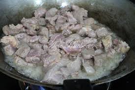 Potong daging dalam anggaran 2 inci tebal, bersih dan toskan airnya. Daging Masak Hitam Yang Serius Sedap Azie Kitchen