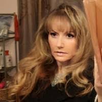 Elizabeth Maddison's Instagram, Twitter & Facebook