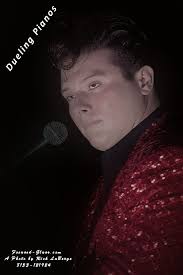 Dueling pianos show
