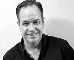 Dennis Kendrick's Instagram, Twitter & Facebook