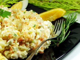 Vím, že jdu s křížkem po funuse, ale není všem slavnostním obědům. 3 Recepty Na Bramborovy Salat Dama Cz