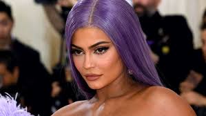 By providing my email address, i expressly consent to be contacted through email with marketing communications (including exclusive updates on products and new products and offers) about kylie cosmetics, kylie skin, and any other kylie jenner brands offered on www.kyliecosmetics.com.i understand that i can opt out, free of charge, at any time. Kylie Jenner Um 600 Millionen Dollar Reicher Wegen Einer Deutschen Familie