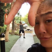 Potret Kemesraan Agnez MO dan Devin Wiggins