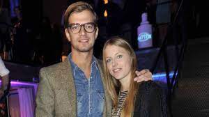 Joachim joko winterscheidt (born 13 january 1979 in mönchengladbach) is a german actor and presenter. Joko Winterscheidt Sie Ist Die Frau An Seiner Seite Freundin Lisa Leute Bild De