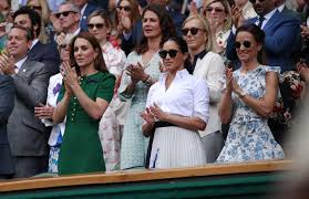 Una finale memorabile quella di wimbledon 2019 che ha visto trionfare novak djokovic, ma che roger federer ha onorato: Wimbledon Diese Royals Lieben Das Tennis Event Gala De