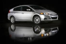 We accept cash deal just buy and drive accident free original colour. 2010 Honda Insight Ex