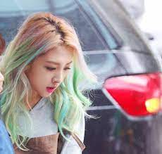 Pin By Nina Hoang On K A R D Jiwoo Hair Womens Hairstyles Rainbow Hair