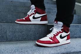 Discover images and videos about nike shoes from all over the world on we heart it. Nike Wallpapers Free Hd Download 500 Hq Unsplash