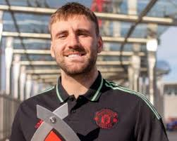 He is an actor, known for elämä käsissä (1993), hard edge (1997) and chasing dreams (1994). Luke Shaw Wins Manchester United Player Of The Month Award