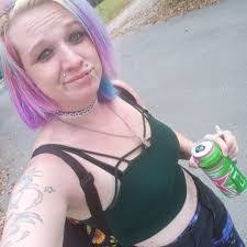 Cheyenne Ross's Instagram, Twitter & Facebook