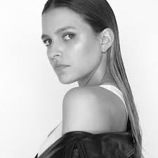 sarah-jeanne labrosse (@sarahlabrosa) • Instagram photos and videos