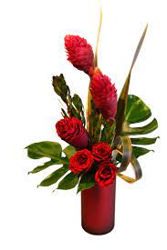 Modern Floral Arrangement With Tropical Leaves Ginger And Roses Valenti Tropical Flower Arrangements Tropical Floral Arrangements Fresh Flowers Arrangements