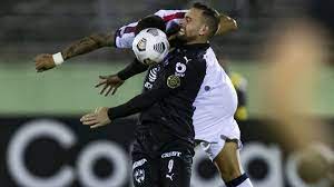 Disparo que sale desviado de lisandro cabrera (atlético pantoja) disparo de cabeza desde el centro del área que se va alto y desviado por la derecha. Lxfu3707mrv25m