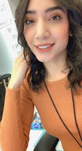 About Me Name: Kim Holland Lives in San Antonio, TX School: Knowlton  Elementary NISD Grade: 2nd grade Subject: All Years Teaching: 20 years!  Favorite candy: white chocolate, Caramel Favorite snack: Cheddar Rice