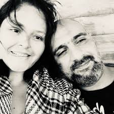 Hello everyone! My wife and I are currently in Cairo and we want to go to  Hurghada, we've already booked the hotel but the plane tickets are costly  for us, however, we