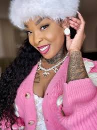 love a cute statement heel