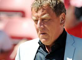 Adver Sport takes a look at the factors behind Swindon Town's struggles in  League One, looking at chairman Lee Power's model