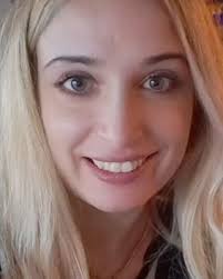 Joyce Nunes's Instagram, Twitter & Facebook