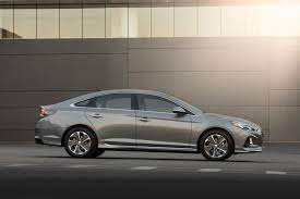 On paper, the 2018 hyundai sonata is one of the smartest picks in the midsize family sedan segment. 2018 Hyundai Sonata Review Ratings Specs Prices And Photos The Car Connection