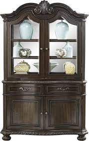Pulaski curio cabinets are made from the finest materials and the craftsmanship is second to none. Discount China Cabinets